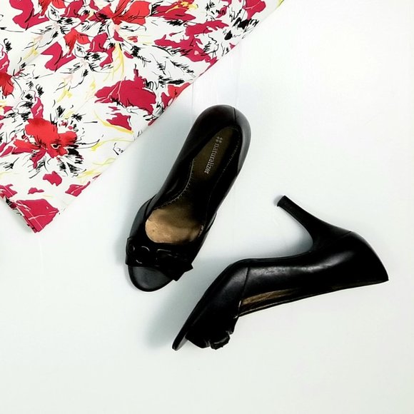 FIND THESE THINGS AND MORE IN MY CLOSET! - Picture 5 of 5